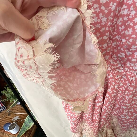 NWT J.NNA size 2X jumpsuit Romper floral bell sleeves lace. - Picture 3 of 16